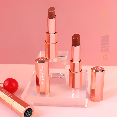 أحمر شفاه كريمي بلمسة نهائية لامعة