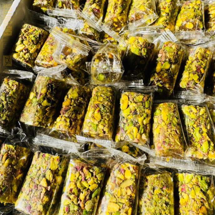 راحة مبرومة ملوكية فستق مبشور